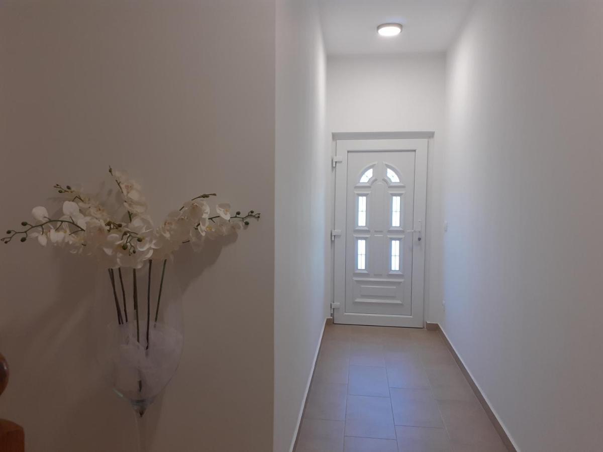 Omis Apartmani Mouse 外观 照片